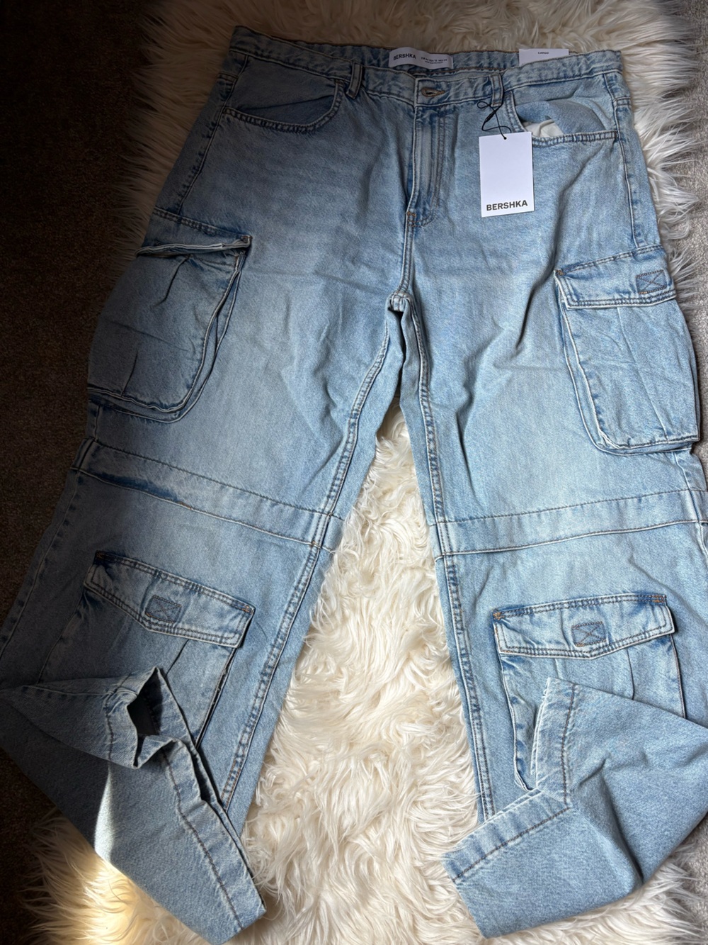NWT Bershka Light Blue Wash Denim Cargo Jeans - Picture 2 of 4